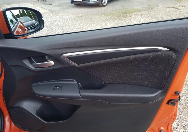 Honda Jazz cena 55900 przebieg: 92000, rok produkcji 2016 z Goleniów małe 704